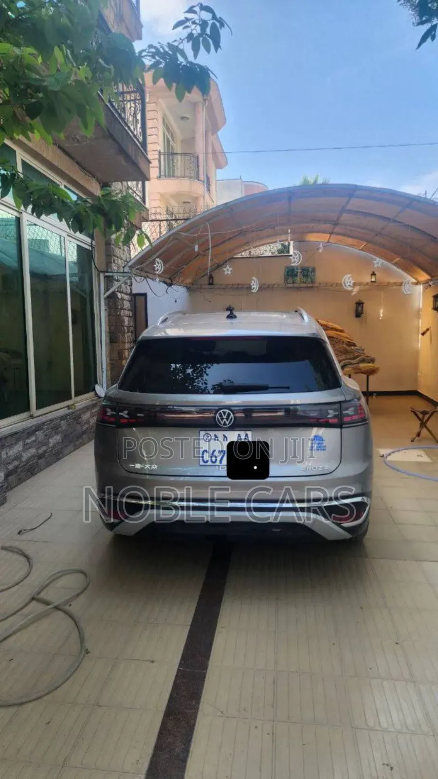 Volkswagen ID.6 2023 Gold