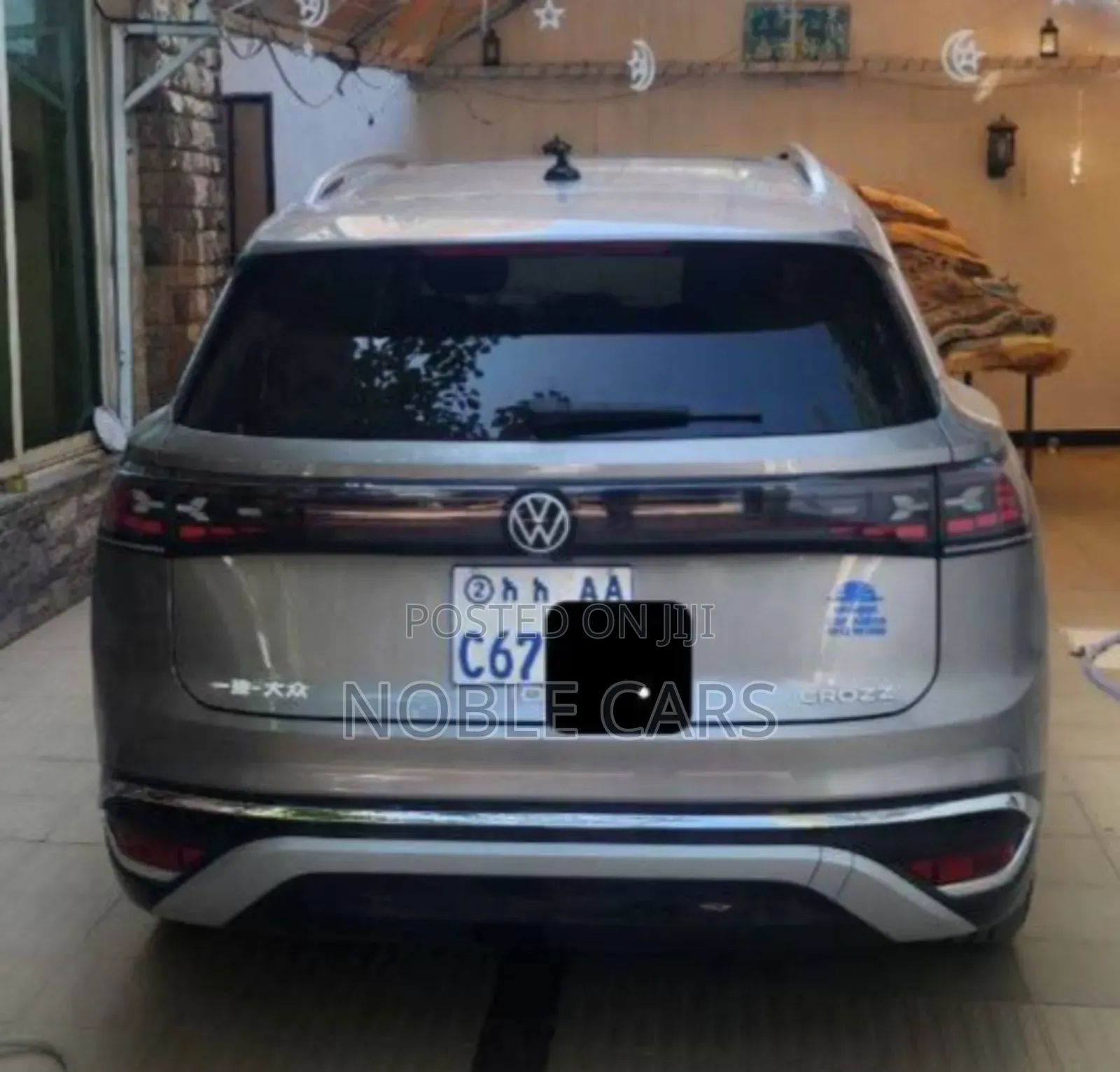 Volkswagen ID.6 2023 Gold