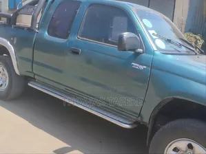 Toyota Hilux 1999 Green