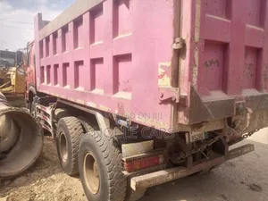 Photo - Sino Howo Dump Truck - 2018