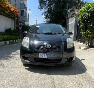 Photo - Toyota Yaris 2007 Black