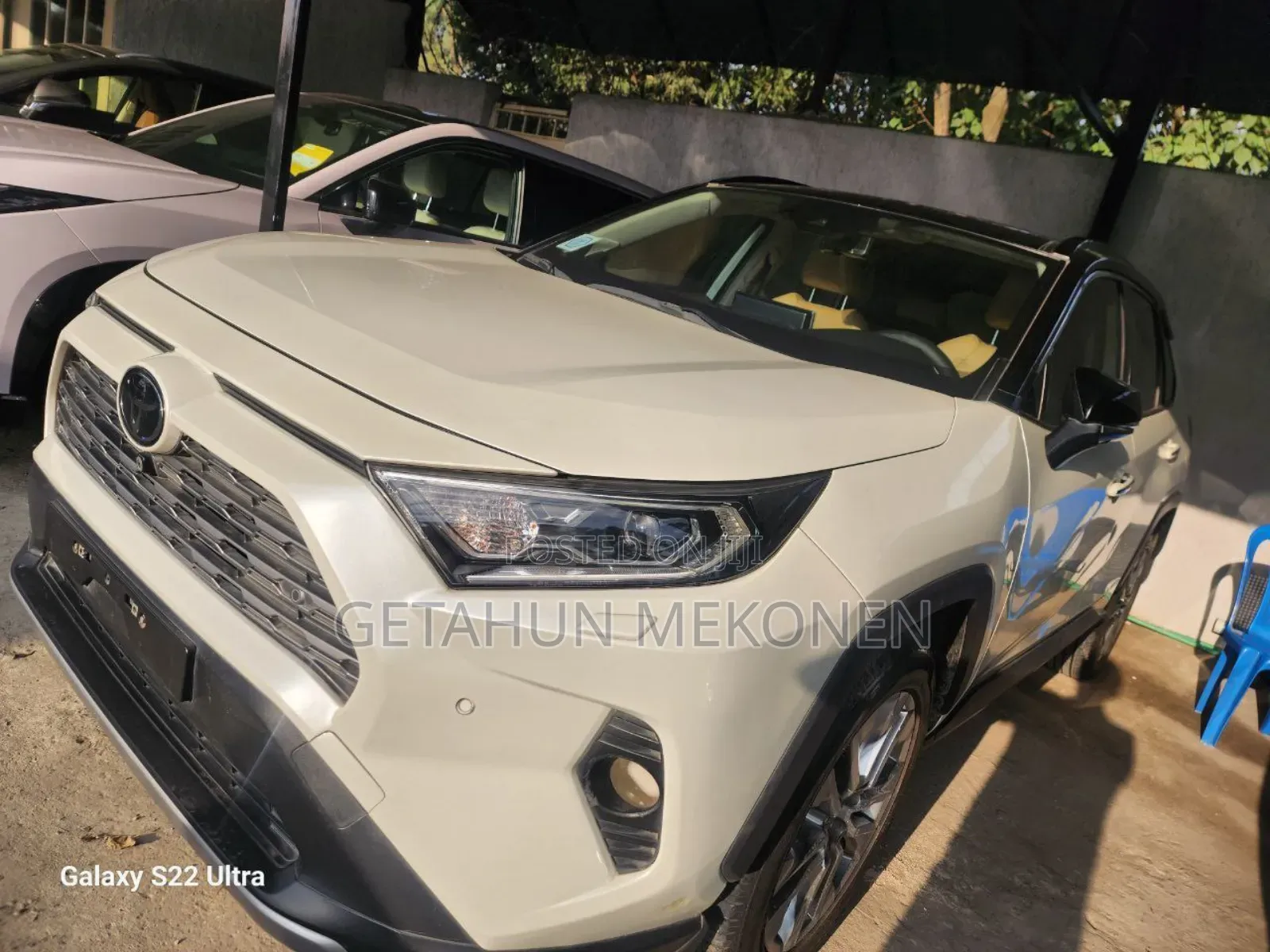 Toyota RAV4 2021 White
