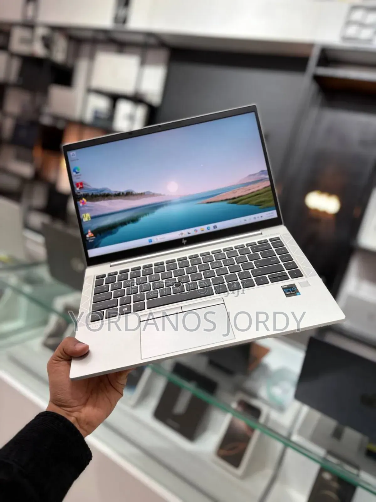 New Laptop HP EliteBook 840 G8 16GB Intel Core I7 SSD 512GB