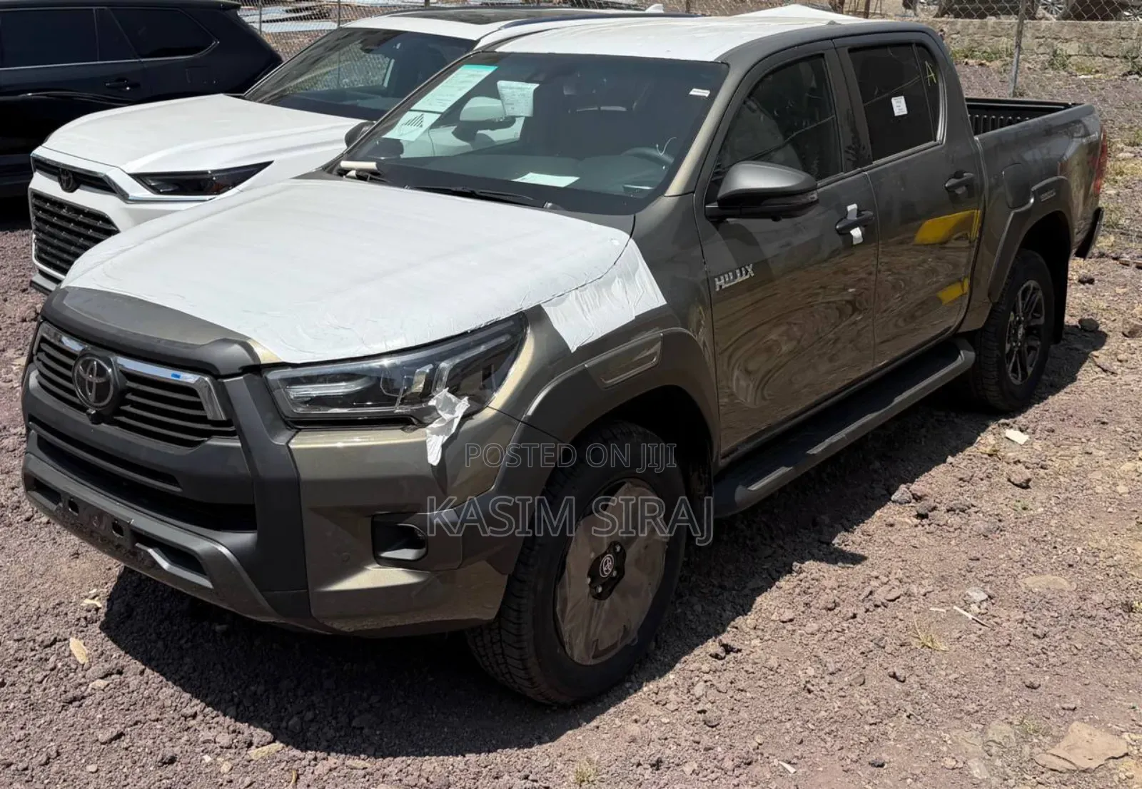 New Toyota Hilux 2025 Gray