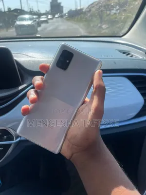 Photo - Samsung Galaxy A71 128 GB White