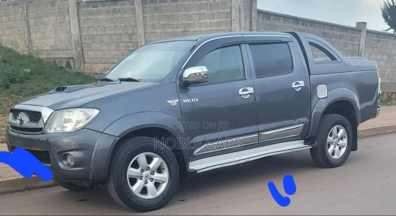 Toyota Hilux 2009 Gray
