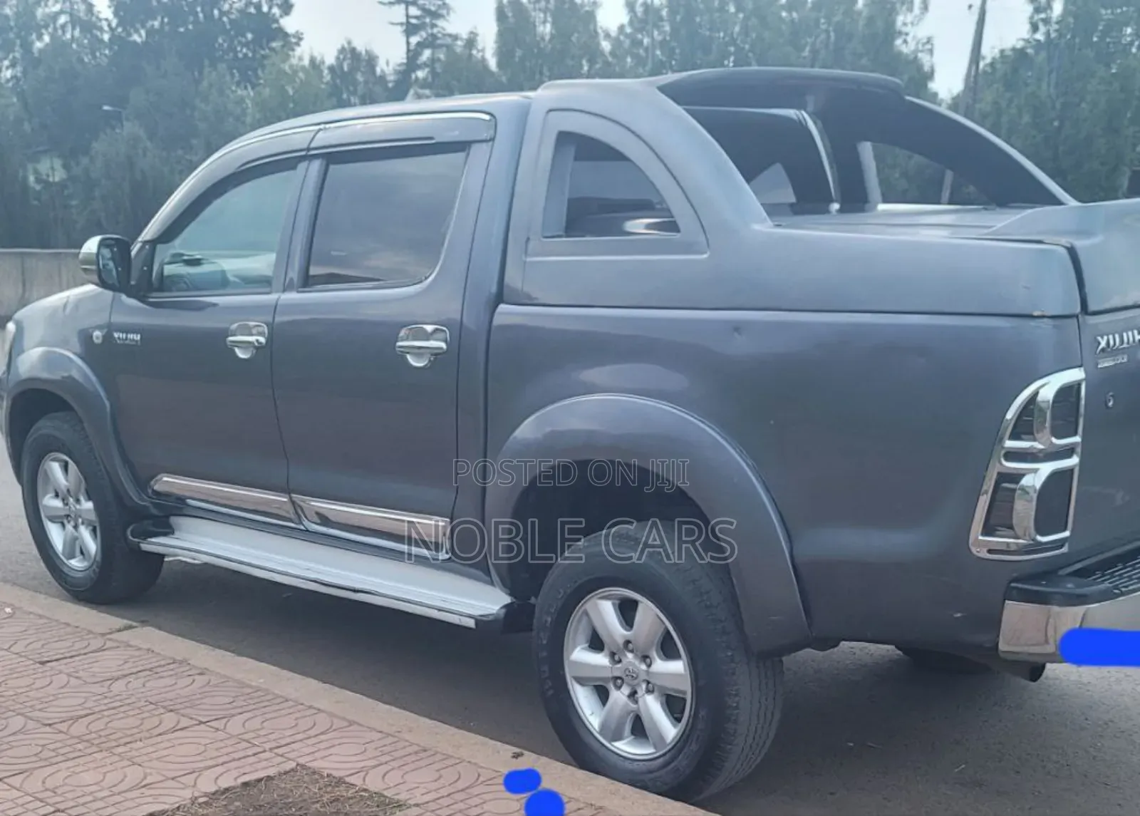Toyota Hilux 2009 Gray