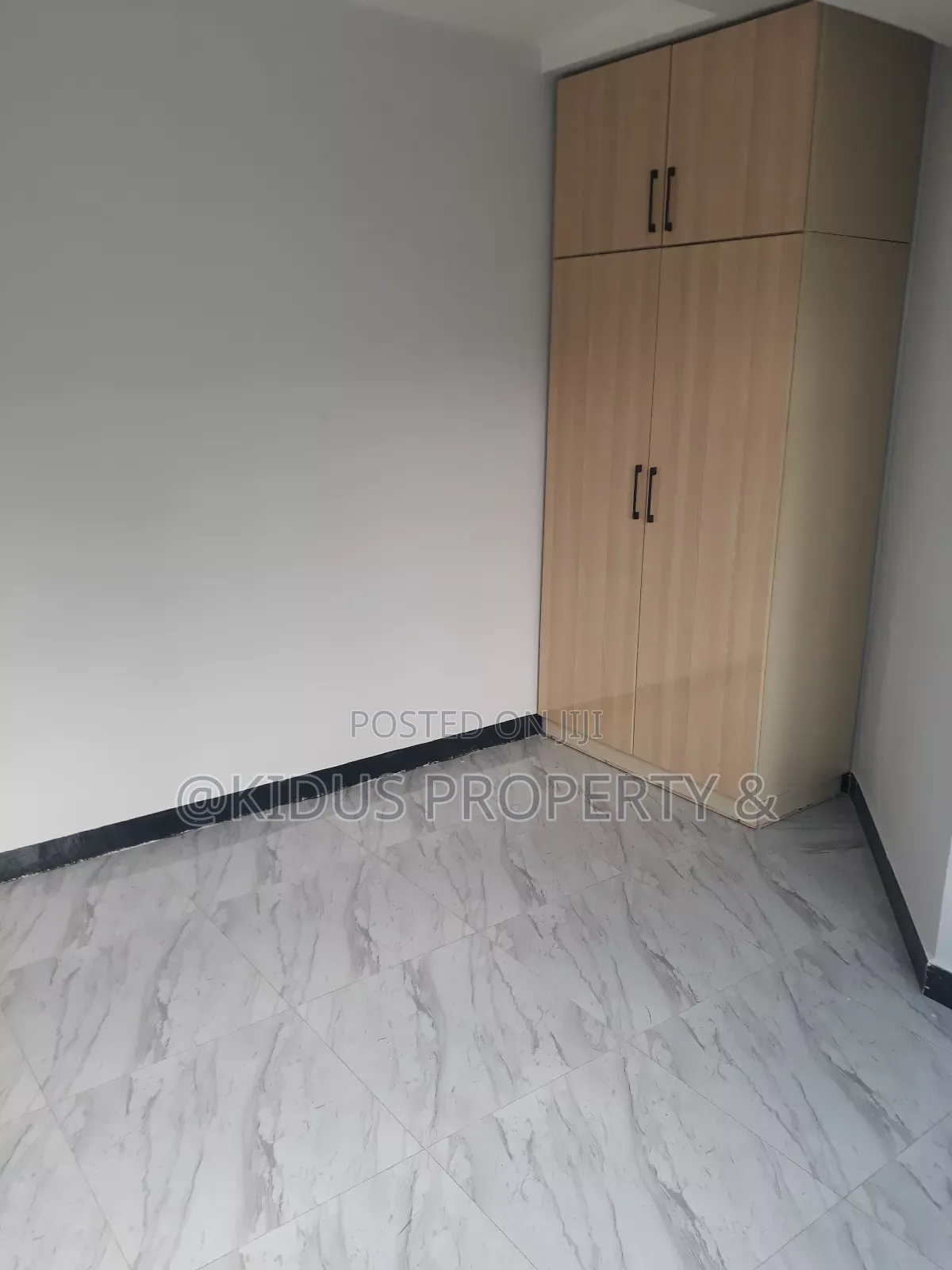 3bdrm Apartment in Jemo 1, Nifas Silk-Lafto for rent