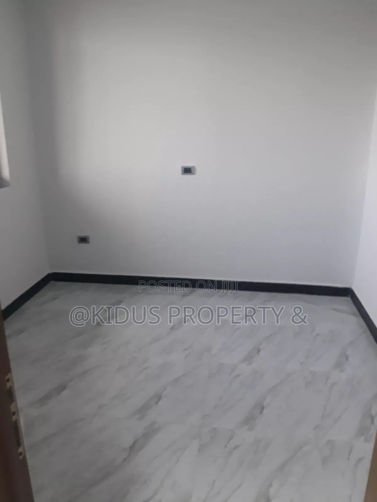 3bdrm Apartment in Jemo 1, Nifas Silk-Lafto for rent