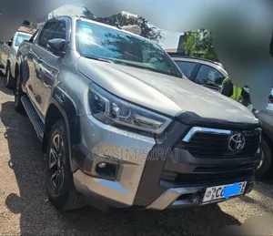 Toyota Hilux Revo Double Cab Deisel 2.8 AWD 2022 Silver