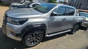 Photo - Toyota Hilux Revo Double Cab Deisel 2.8 AWD 2022 Silver