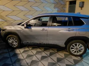 Toyota Corolla Cross Hybrid 2024 Silver