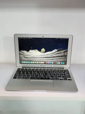 New Laptop Apple MacBook Air 2015 4GB Intel Core I5 SSD 128GB