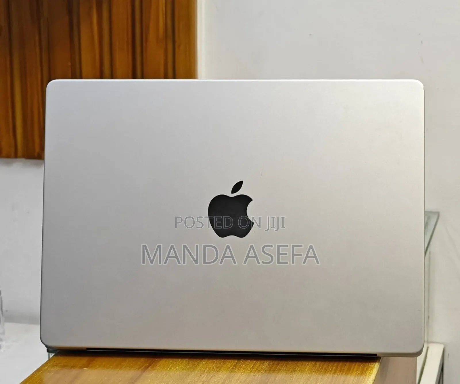 New Laptop Apple MacBook Pro M1 16GB Apple M1 Pro SSD 1T