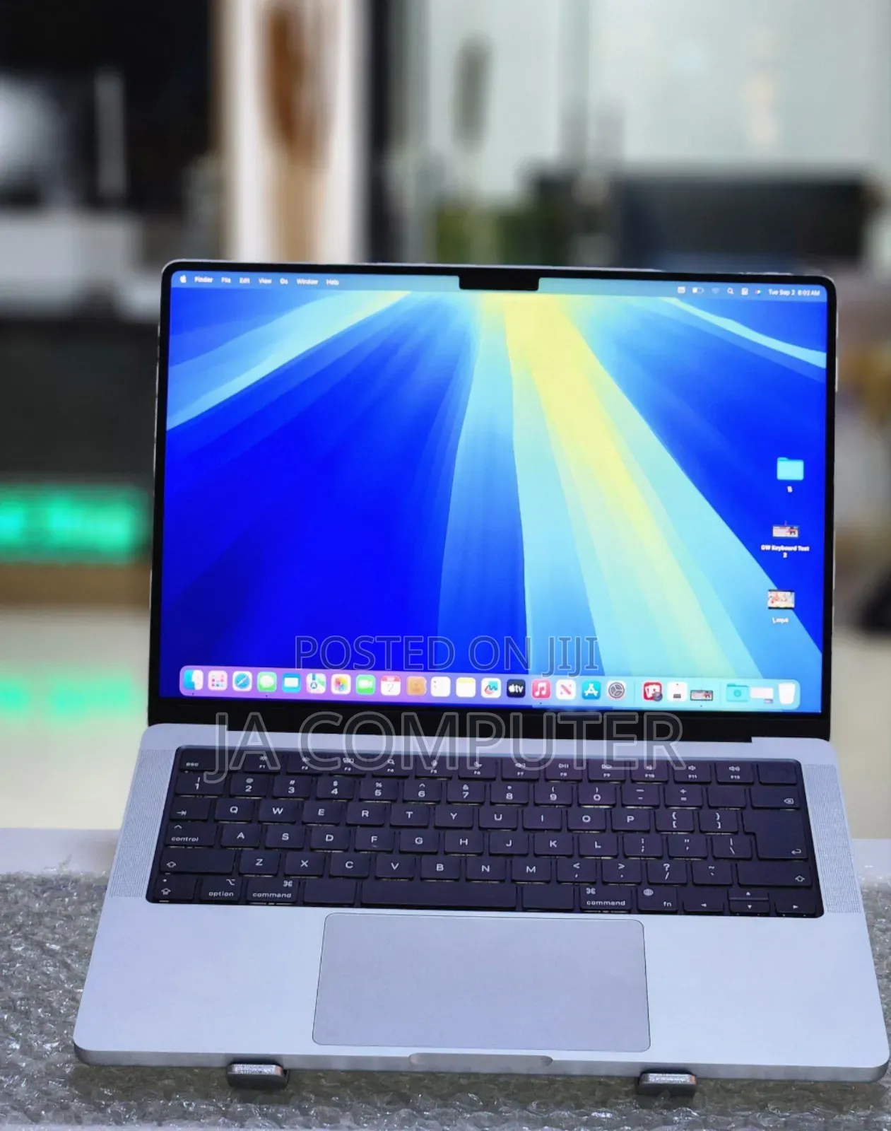 New Laptop Apple MacBook Pro M1 16GB Apple M1 Pro SSD 512GB