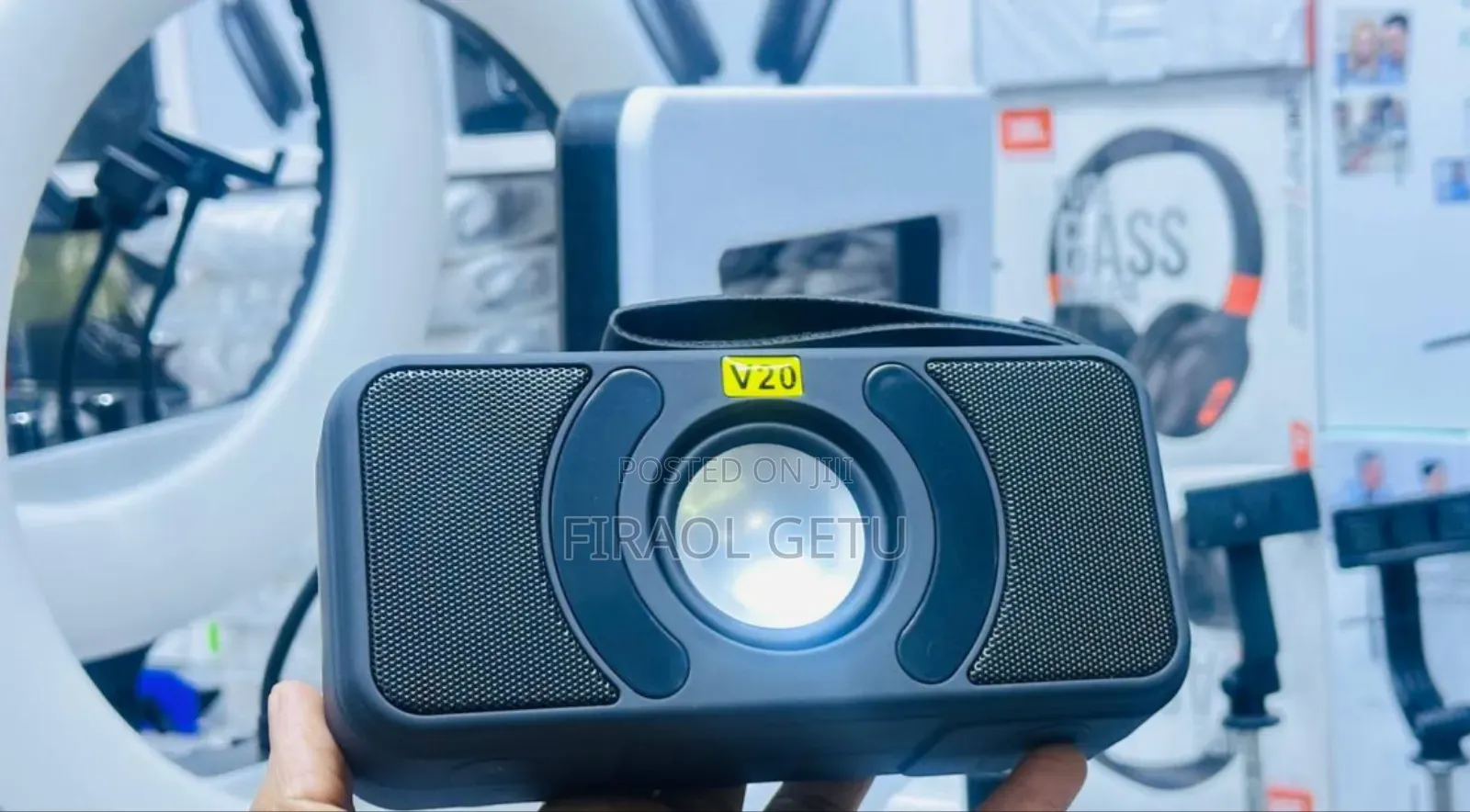 V20 Portable Loudspeaker