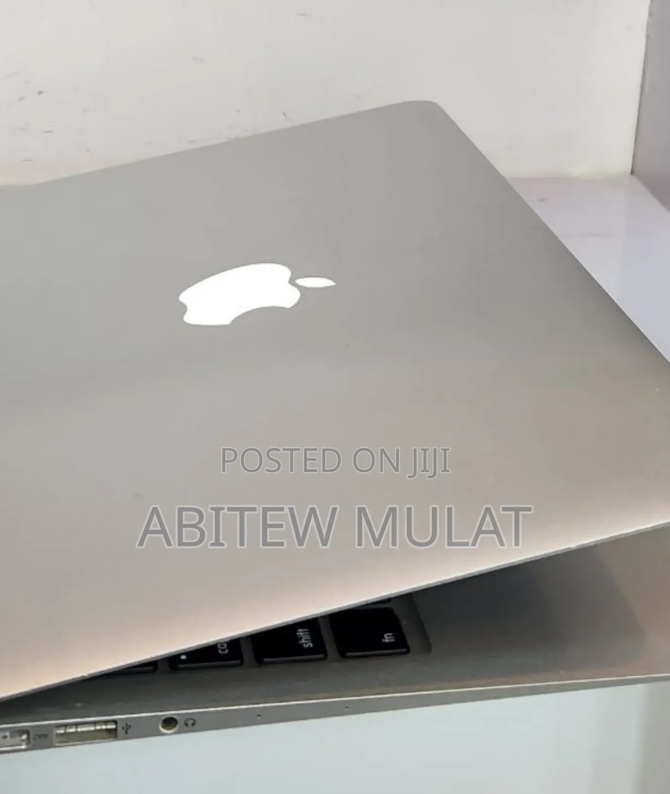 New Laptop Apple MacBook Air 2015 4GB Intel Core I5 SSD 128GB