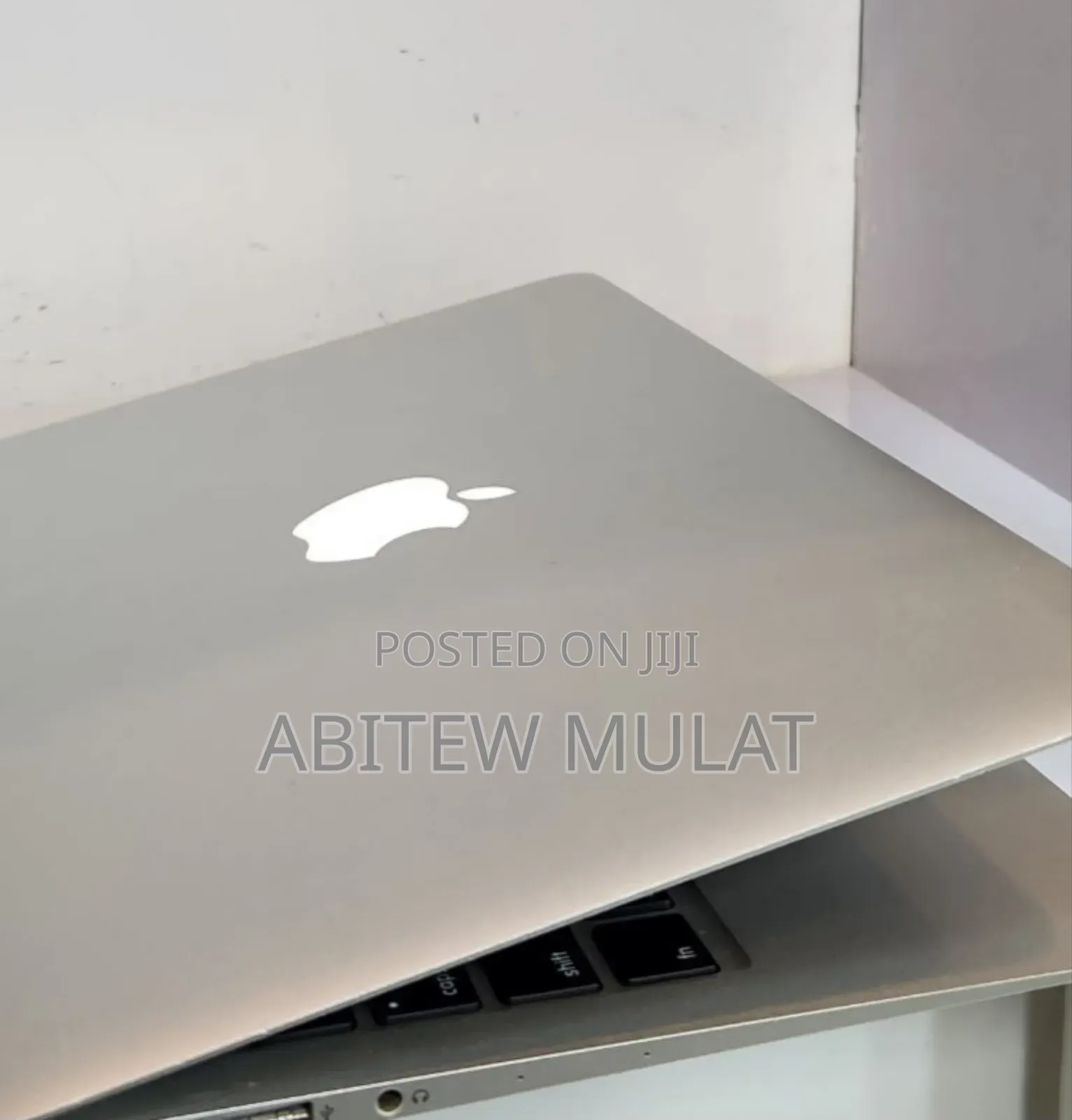 New Laptop Apple MacBook Air 2015 4GB Intel Core I5 SSD 128GB