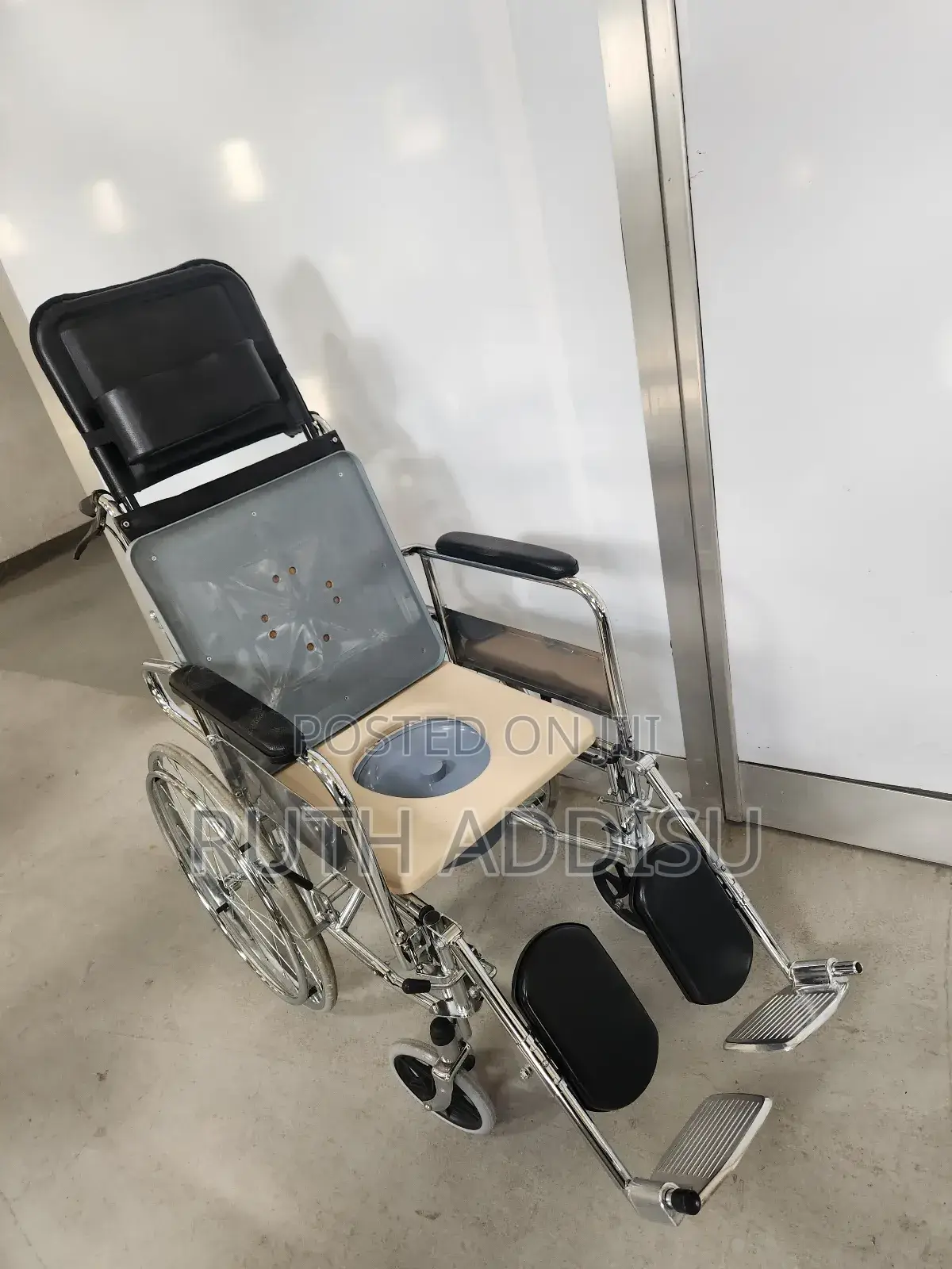 Sleeping Wheelchair夷狄commode Wheelchair較少toilet Wheelchair弱勢wheelchair