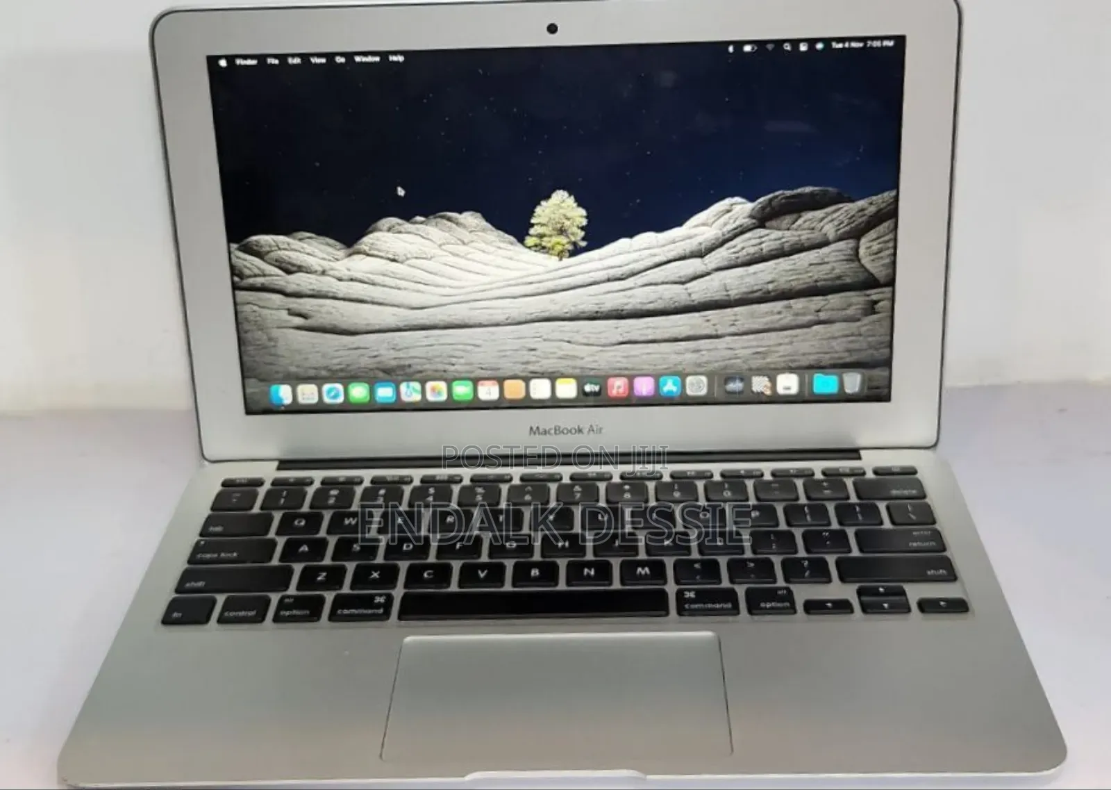 New Laptop Apple MacBook Air 4GB Intel Core I5 SSD 128GB