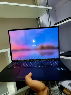 Photo - New Laptop LG Gram 15.6 16GB Intel Core I7 SSD 1T