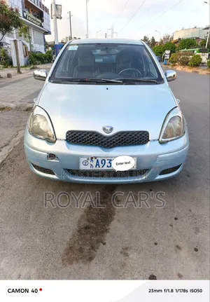 Photo - Toyota Vitz 2004 Blue
