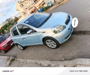 Toyota Vitz 2004 Blue