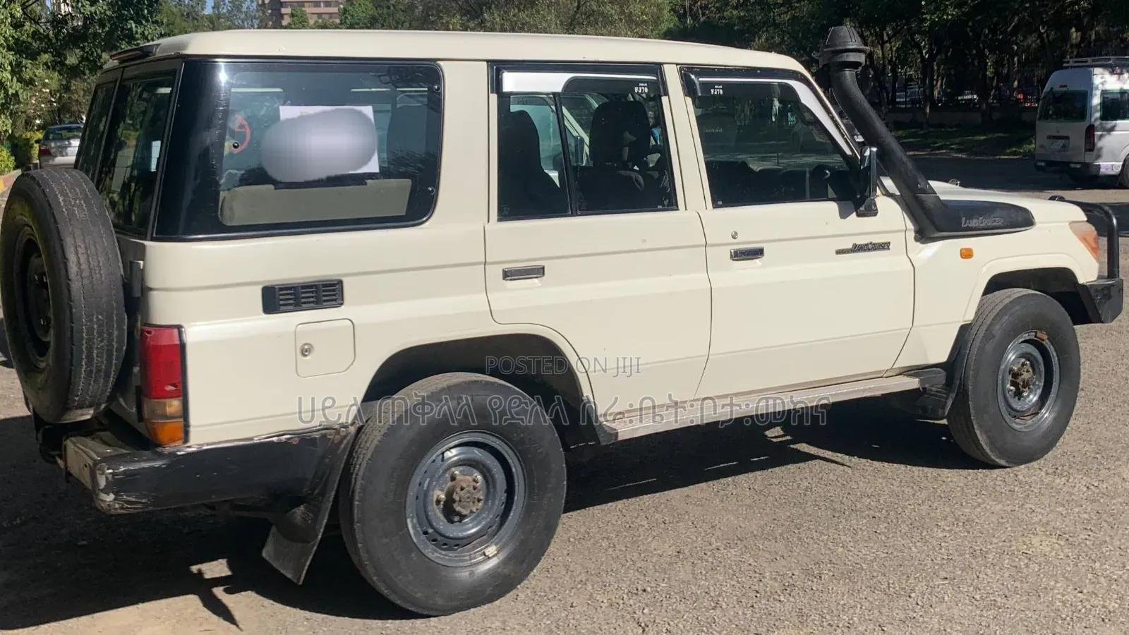 Toyota Land Cruiser 2013 Ivory