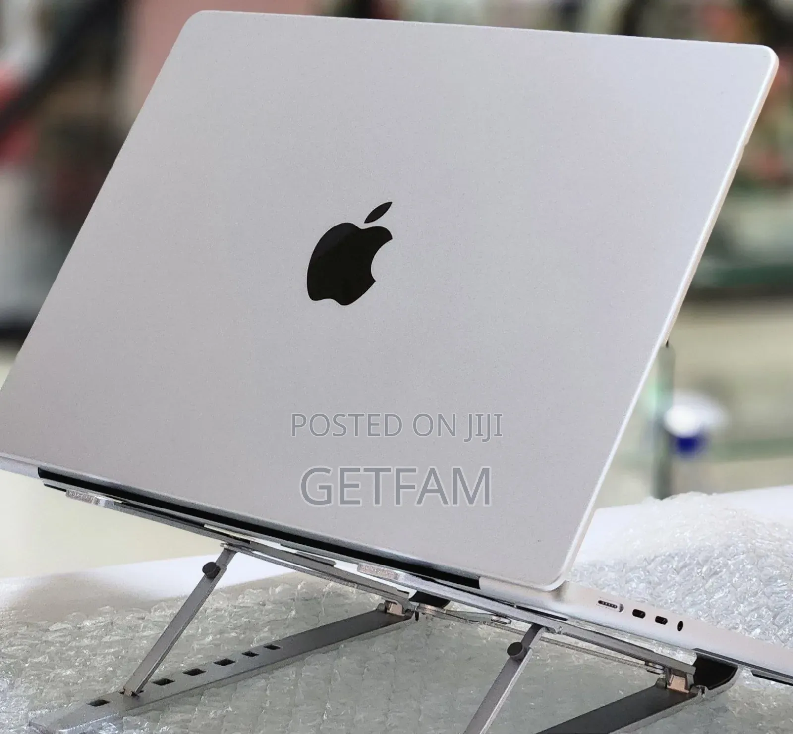 New Laptop Apple MacBook Pro M1 16GB Apple M1 Pro SSD 512GB