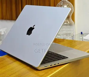 New Laptop Apple MacBook Pro M1 16GB Apple M1 Pro SSD 1T