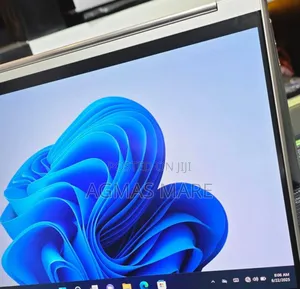 New Laptop Lenovo Yoga 9i 16GB Intel Core I7 SSD 1T