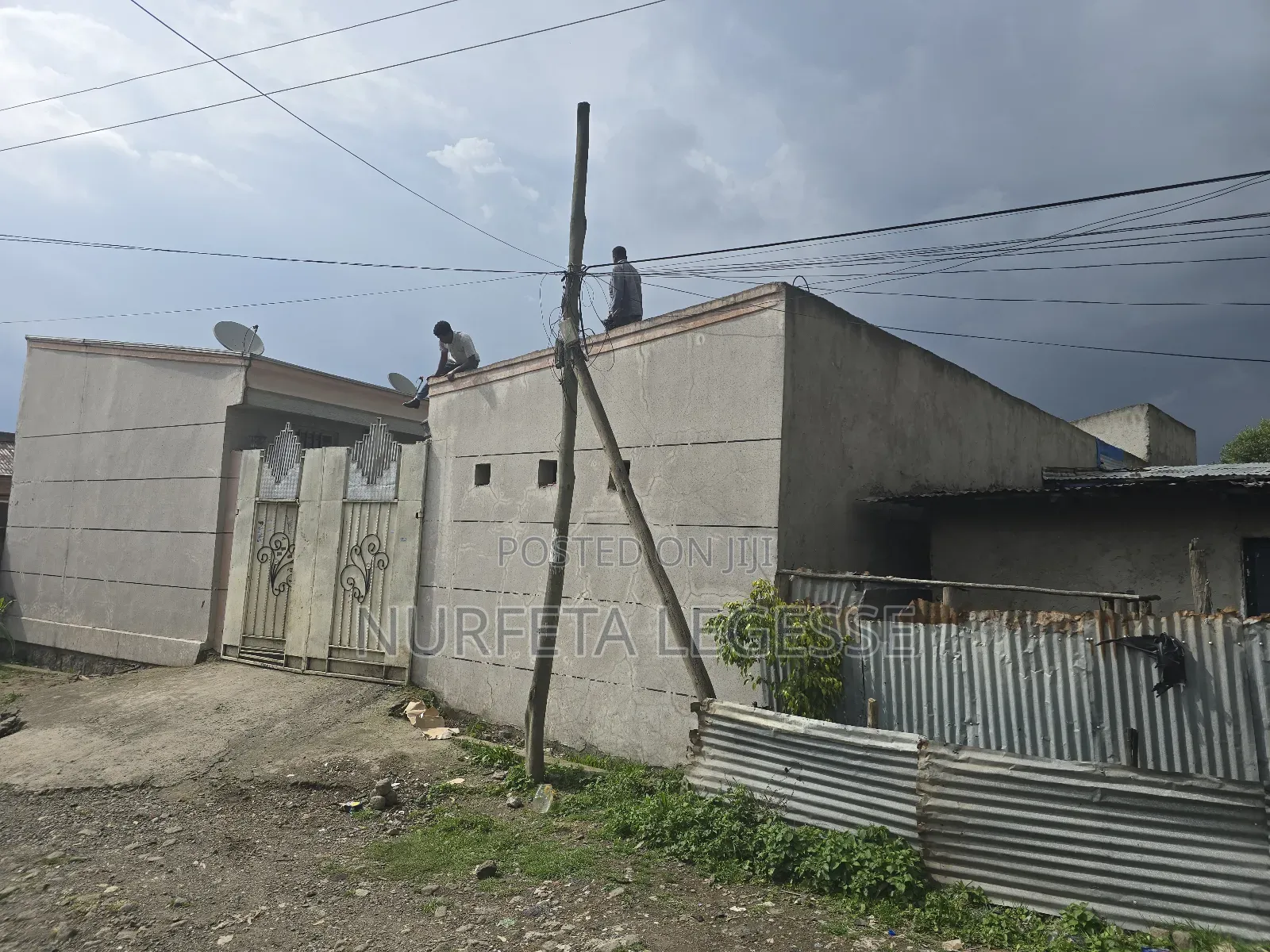 12bdrm House in Hana Mariam, Nifas Silk-Lafto for sale