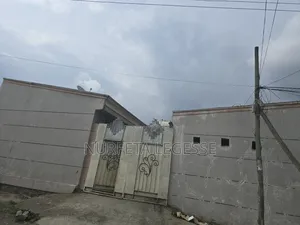 12bdrm House in Hana Mariam, Nifas Silk-Lafto for sale