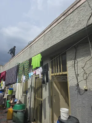 12bdrm House in Hana Mariam, Nifas Silk-Lafto for sale