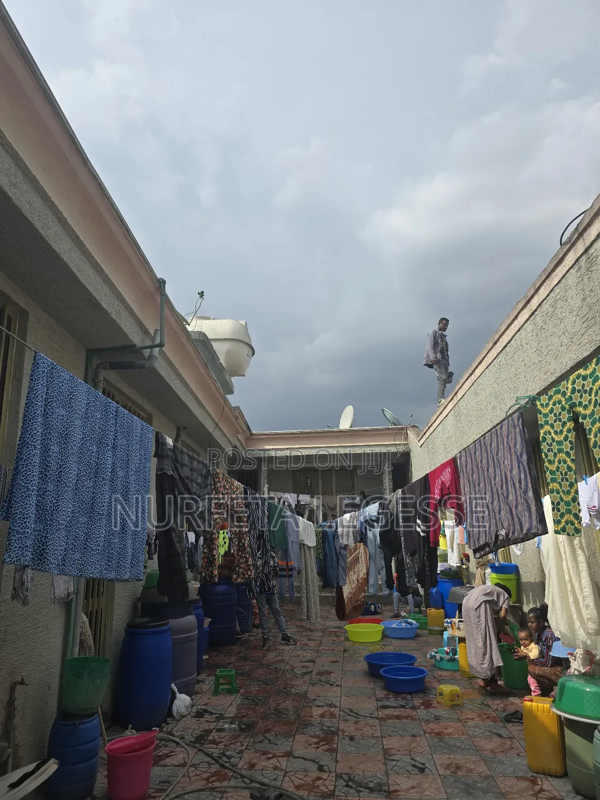 12bdrm House in Hana Mariam, Nifas Silk-Lafto for sale