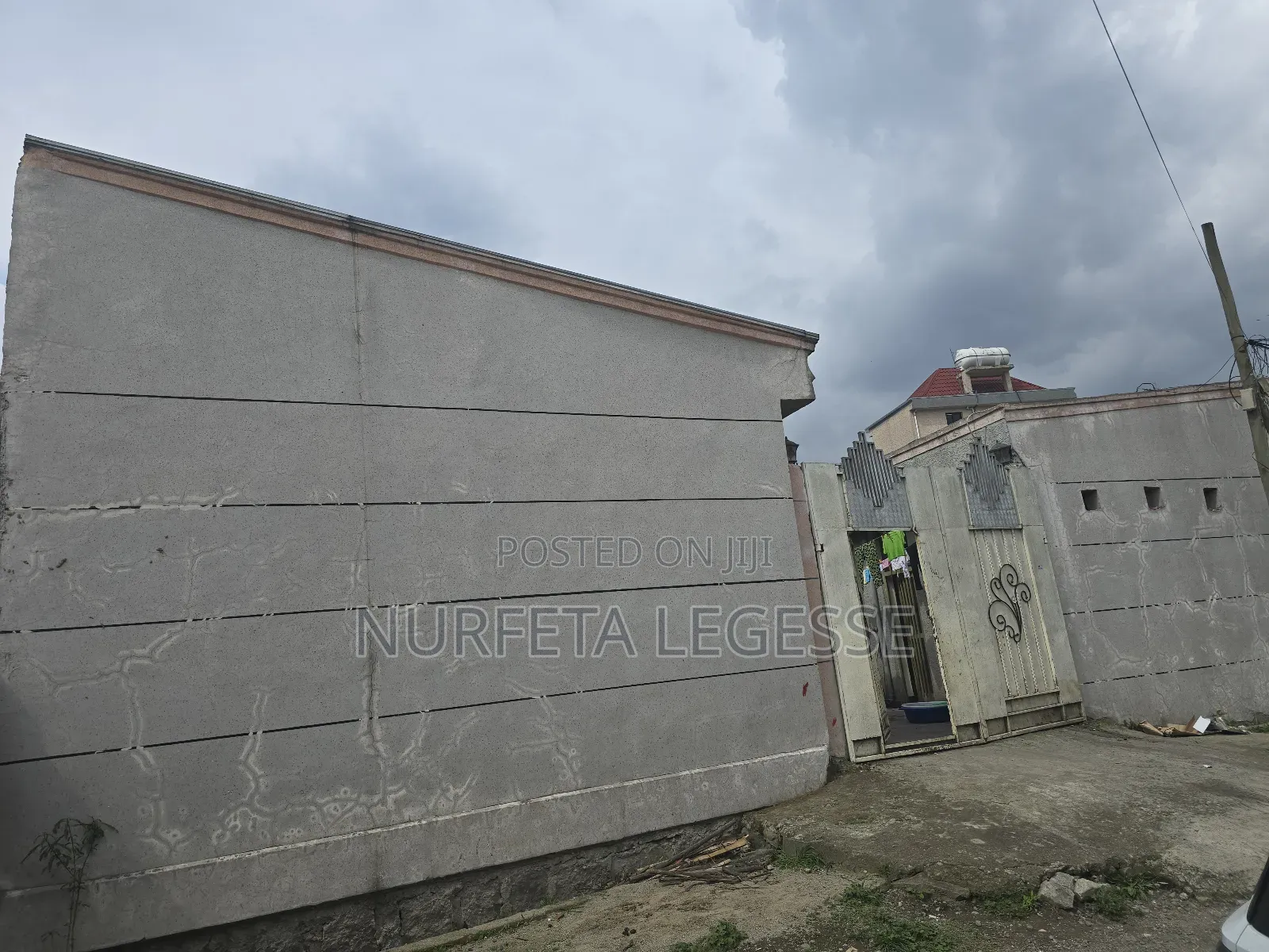 12bdrm House in Hana Mariam, Nifas Silk-Lafto for sale