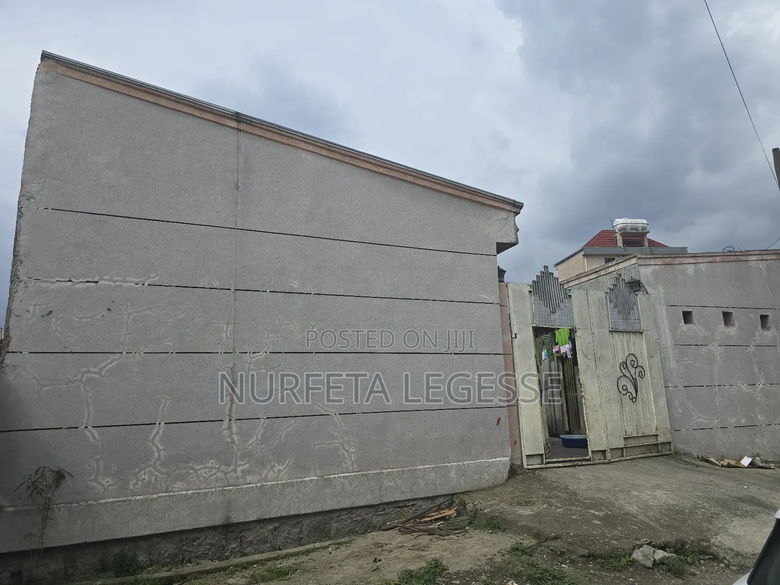 12bdrm House in Hana Mariam, Nifas Silk-Lafto for sale