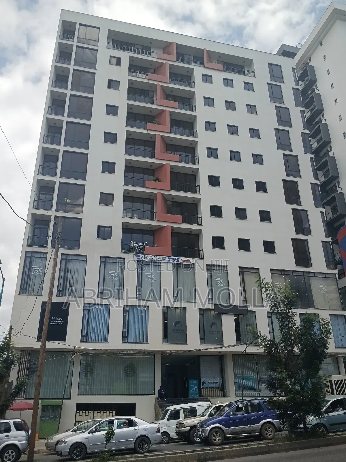 Furnished 3bdrm Apartment in Kirkos for sale