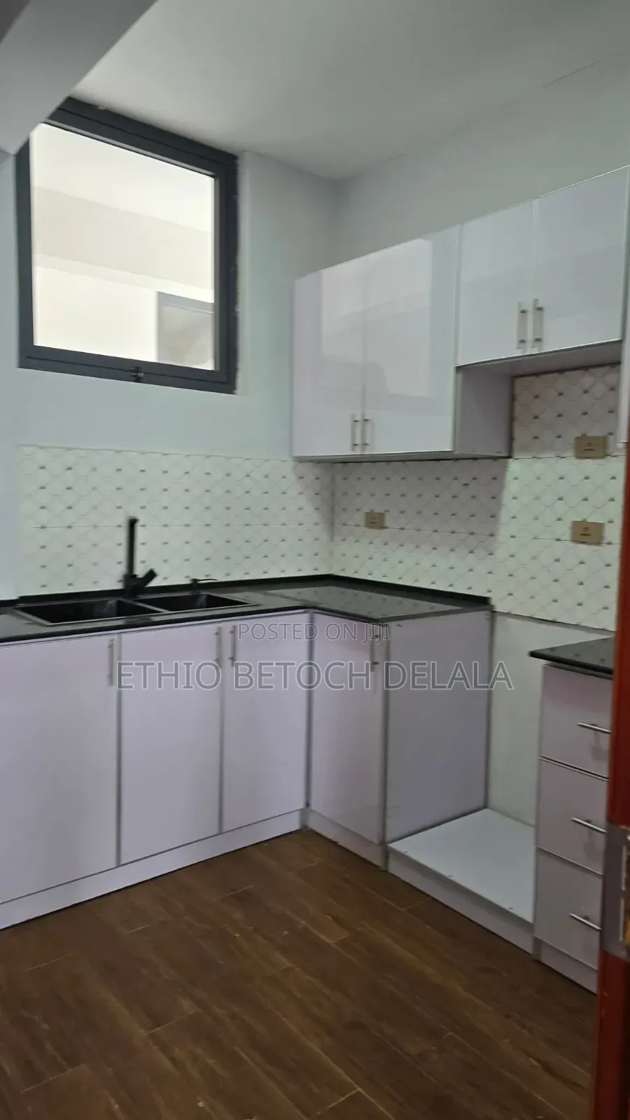 Furnished 2bdrm Block of Flats in አዲስ አበባ, Bole for sale