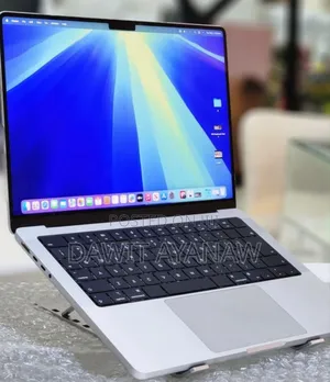 Photo - New Laptop Apple MacBook Pro M1 16GB Apple M1 Pro SSD 512GB