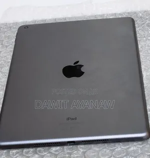 New Apple iPad Pro (2022) 128 GB Silver