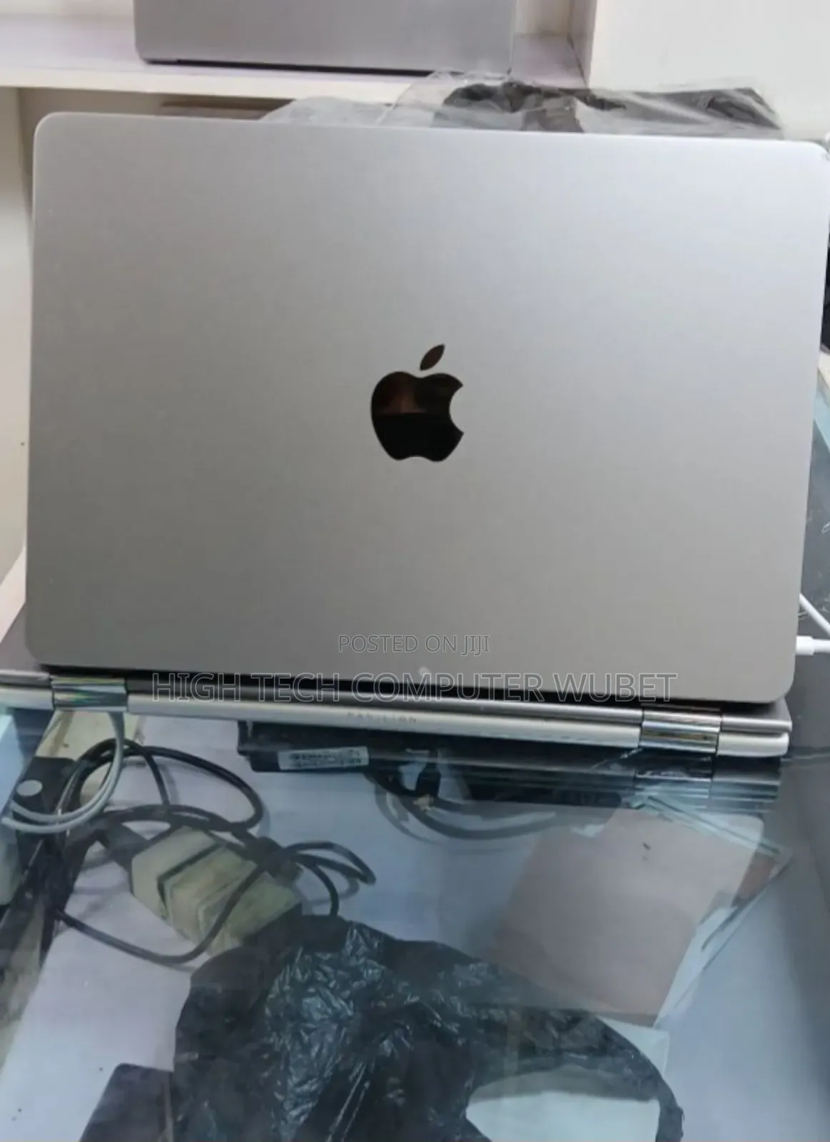 New Laptop Apple MacBook Air 2022 M2 8GB Apple M2 SSD 256GB