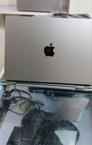 New Laptop Apple MacBook Air 2022 M2 8GB Apple M2 SSD 256GB