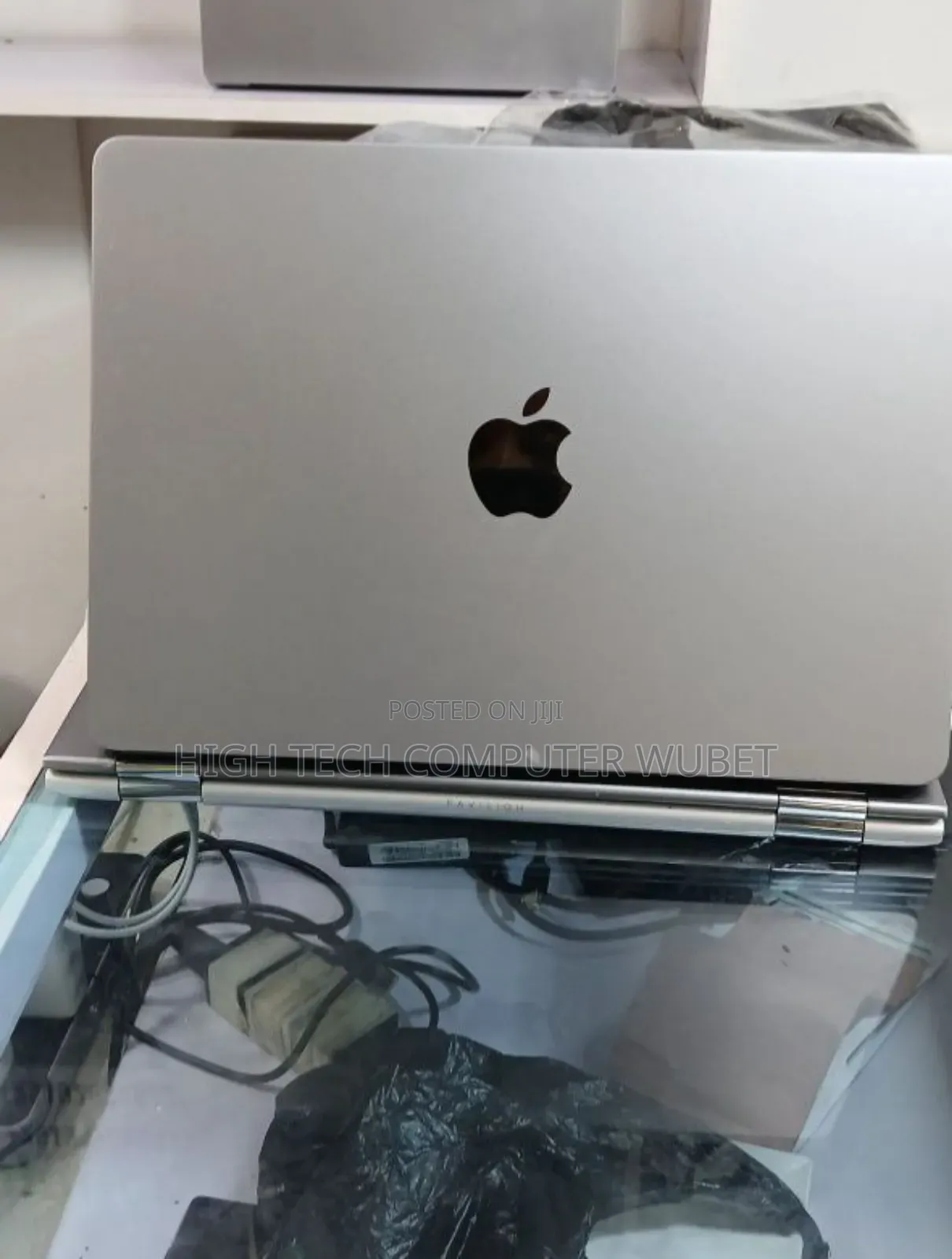 New Laptop Apple MacBook Air 2022 M2 8GB Apple M2 SSD 256GB