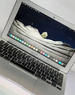 New Laptop Apple MacBook Air 2015 4GB Intel Core I5 SSD 128GB
