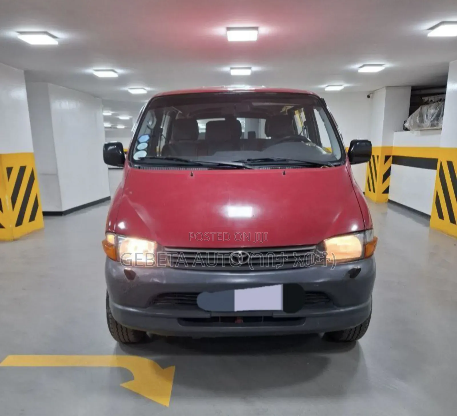 Toyota HiAce 2006 Red