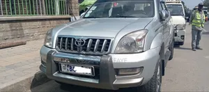 Photo - Toyota Land Cruiser Prado 2004 Silver