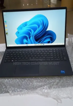 Photo - New Laptop Dell Vostro 3520 16GB Intel Core I5 SSD 512GB