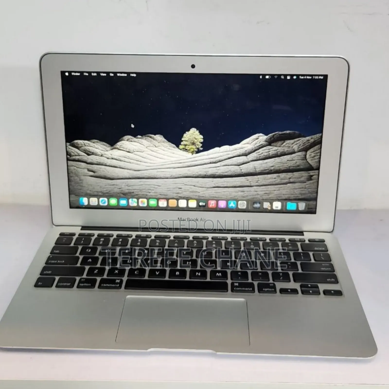 New Laptop Apple MacBook Air 2015 4GB Intel Core I5 SSD 128GB