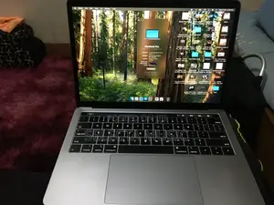 Photo - New Laptop Apple MacBook 2018 16GB Intel Core I7 SSD 512GB